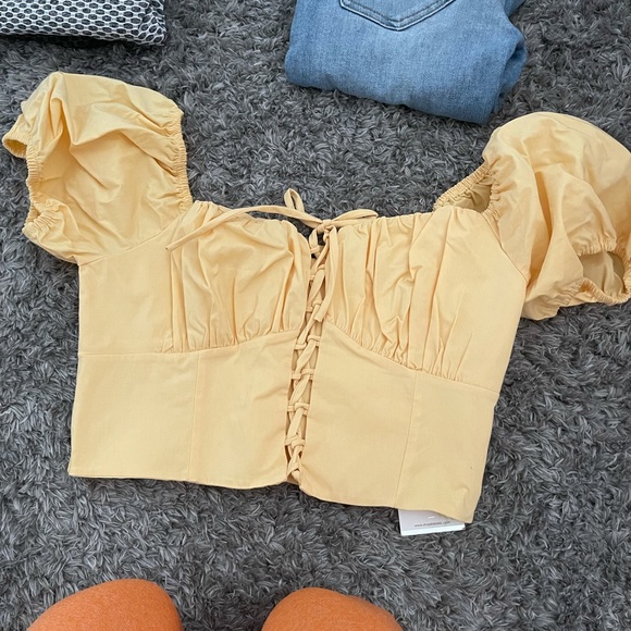 Crop top - Picture 1 of 2